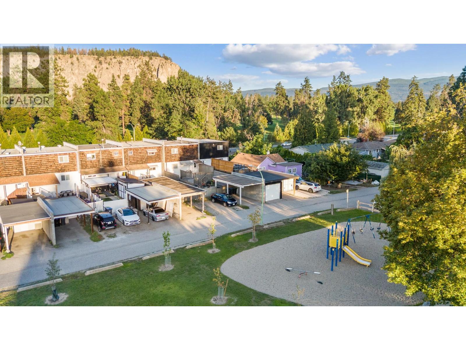 Photo 13 of 1040 Glenmore Drive, Kelowna BC
