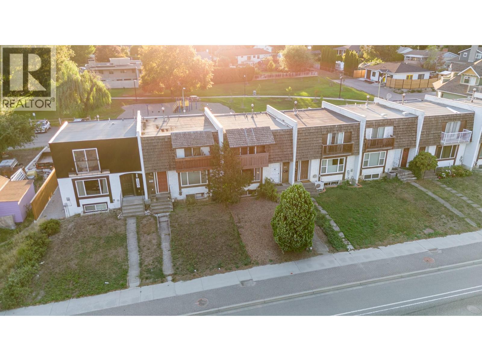 Photo 29 of 1040 Glenmore Drive, Kelowna BC