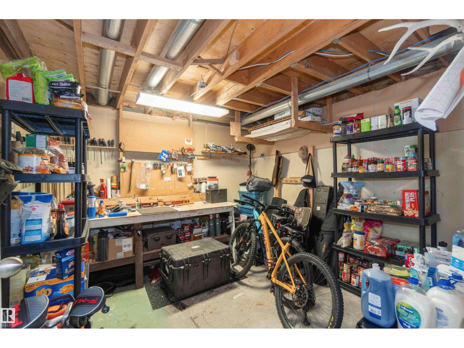 Photo 14 of 7026 Millwoods Rd Nw, Edmonton AB
