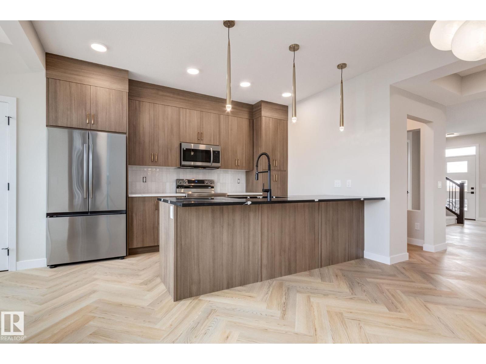 Photo 32 of 2117 Crossbill Ln Nw, Edmonton AB