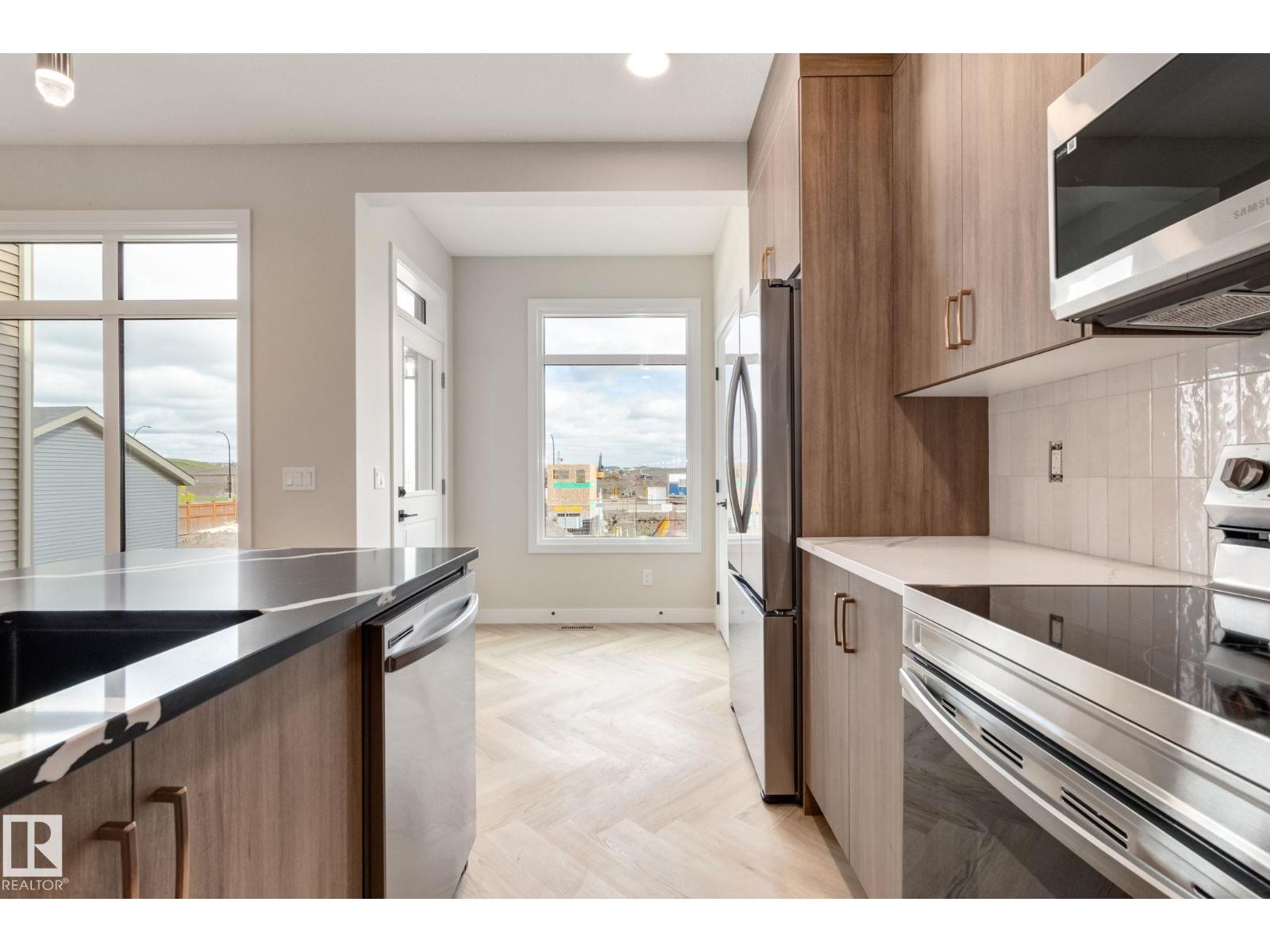 Photo 28 of 2117 Crossbill Ln Nw, Edmonton AB