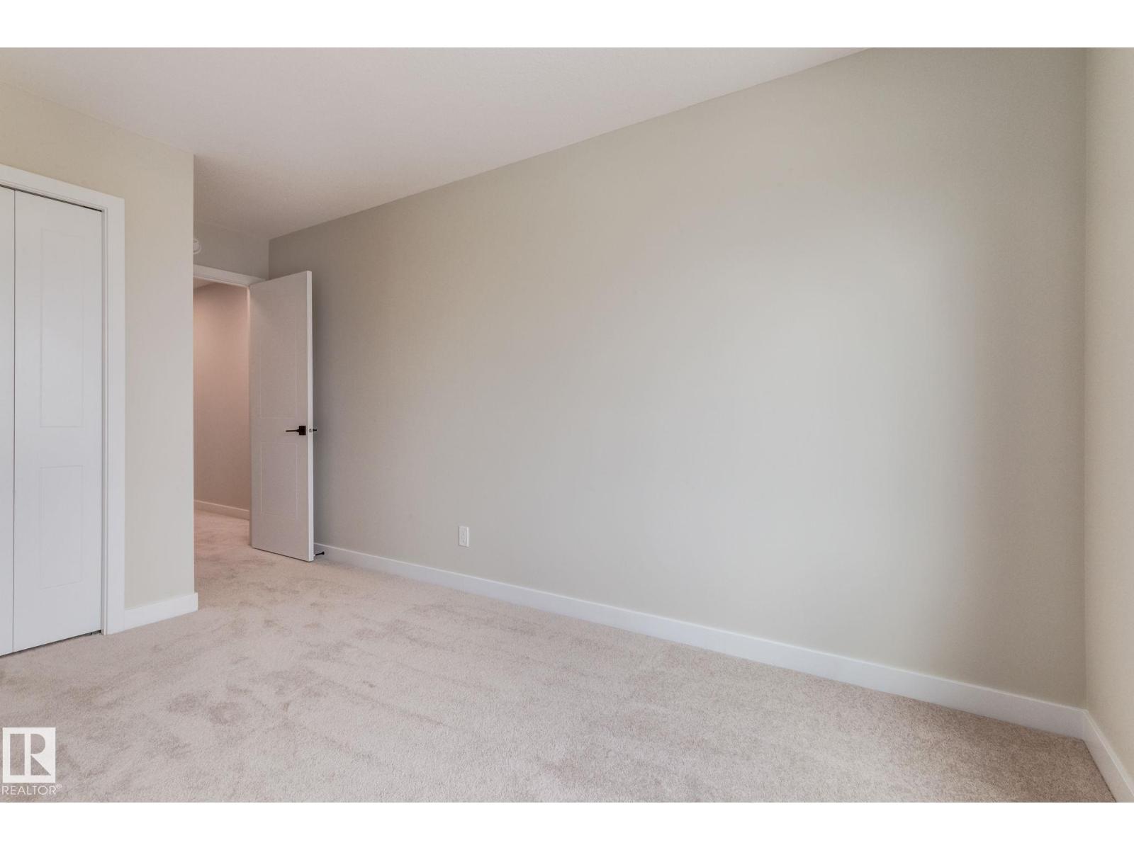 Photo 10 of 2117 Crossbill Ln Nw, Edmonton AB