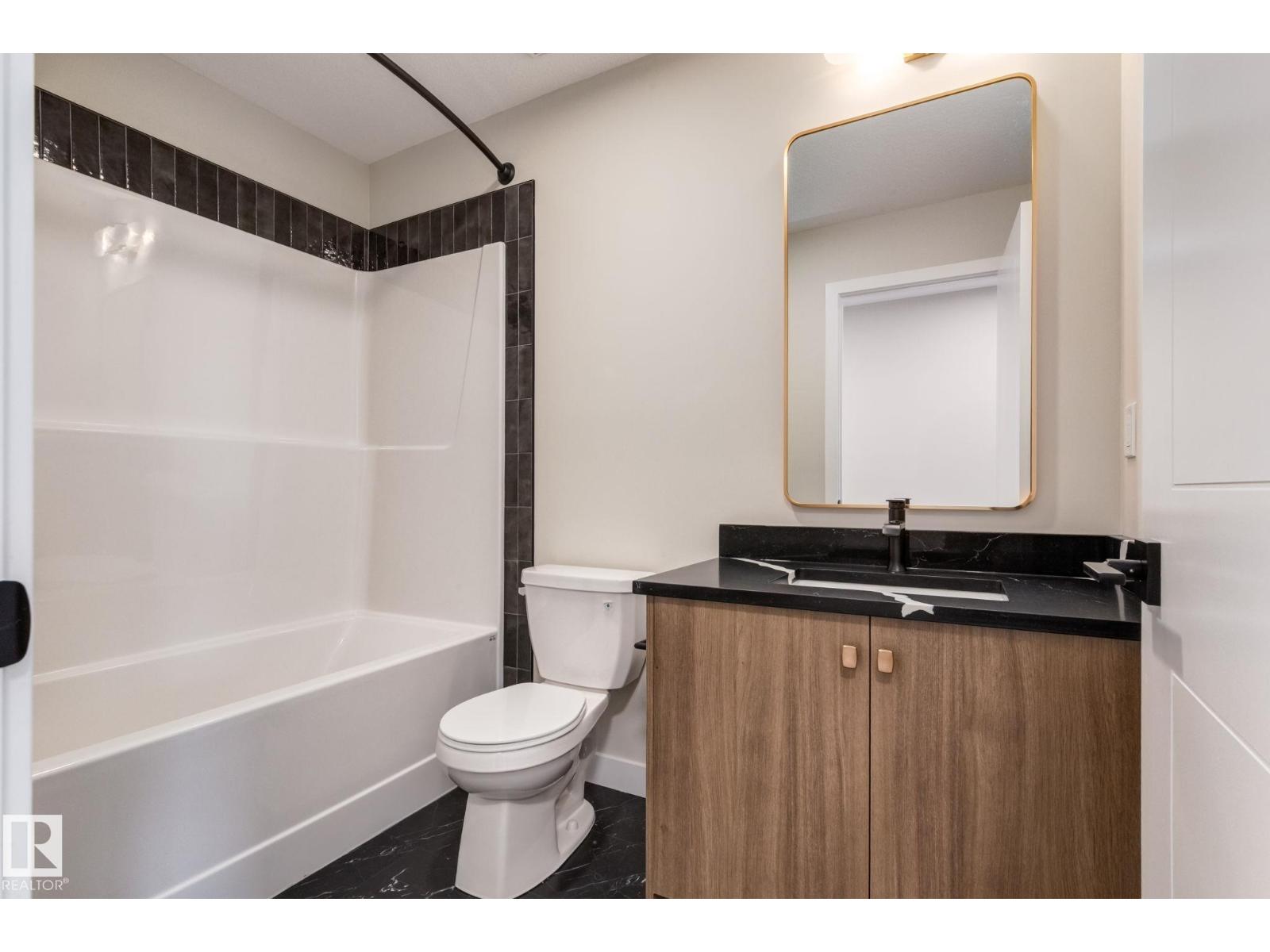 Photo 12 of 2117 Crossbill Ln Nw, Edmonton AB