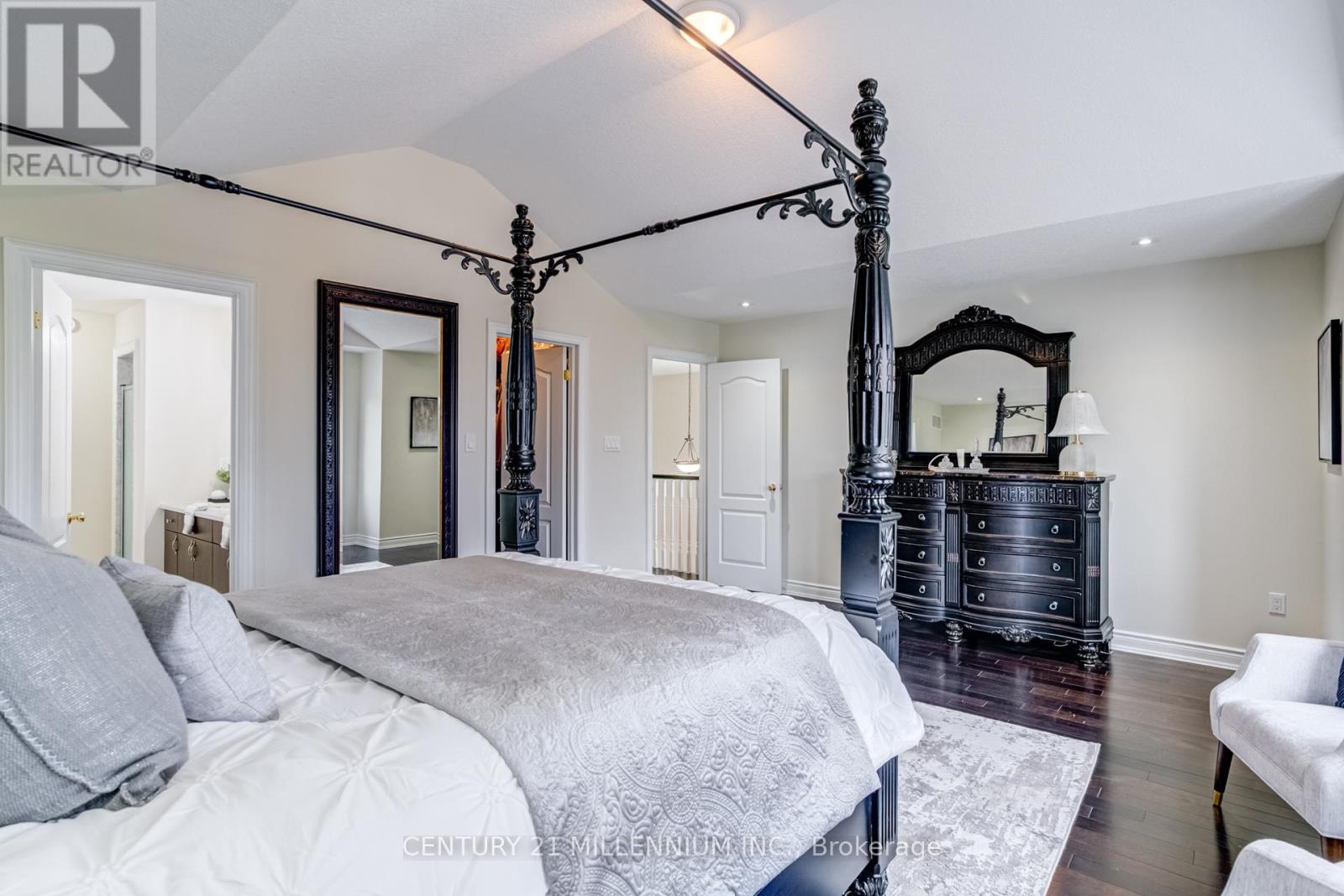 Photo 28 of 69 Preston Drive, Orangeville ON