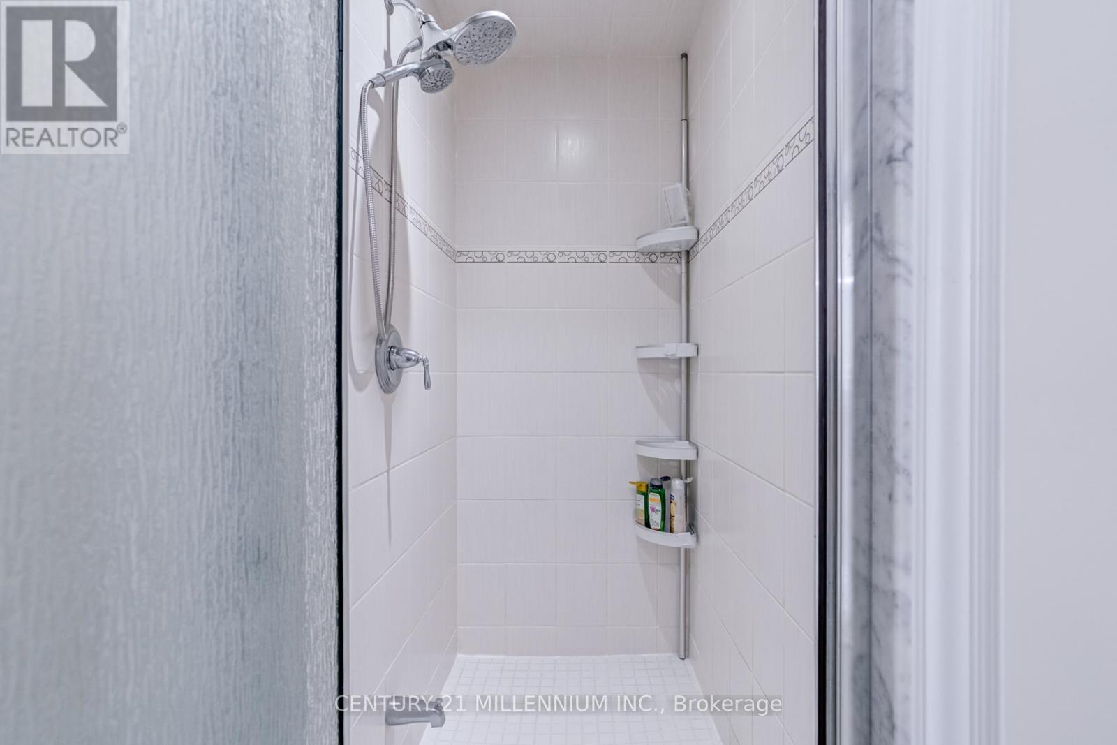 Photo 31 of 69 Preston Drive, Orangeville ON