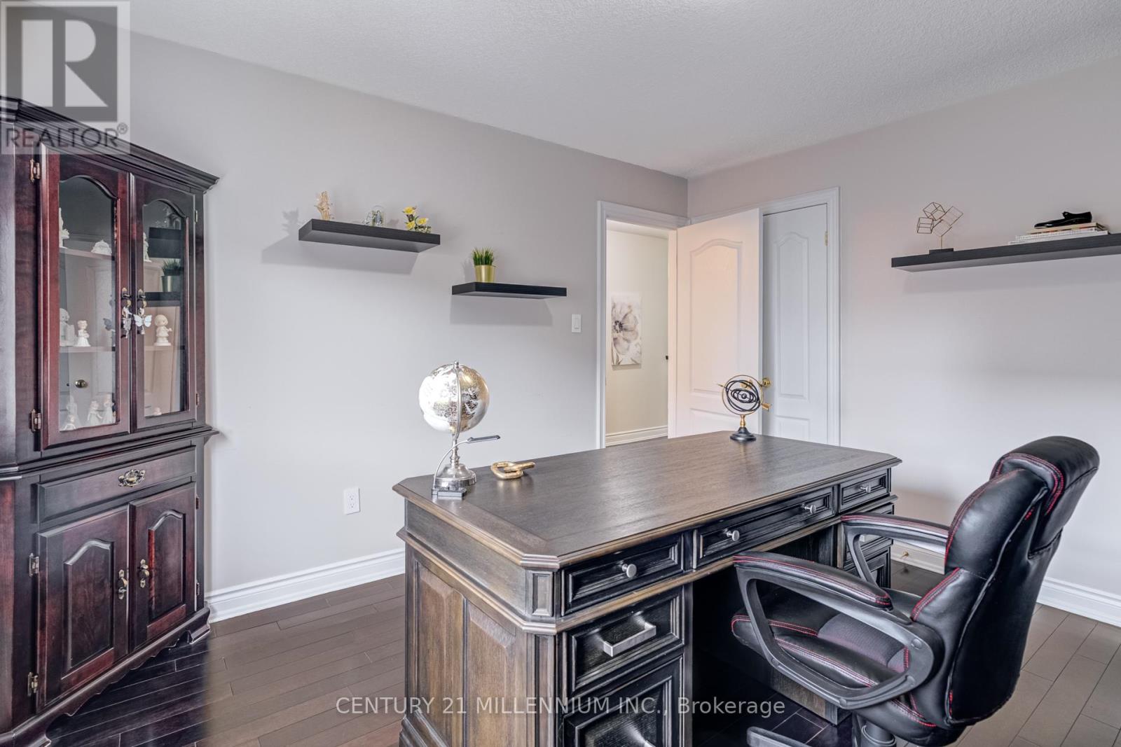 Photo 39 of 69 Preston Drive, Orangeville ON