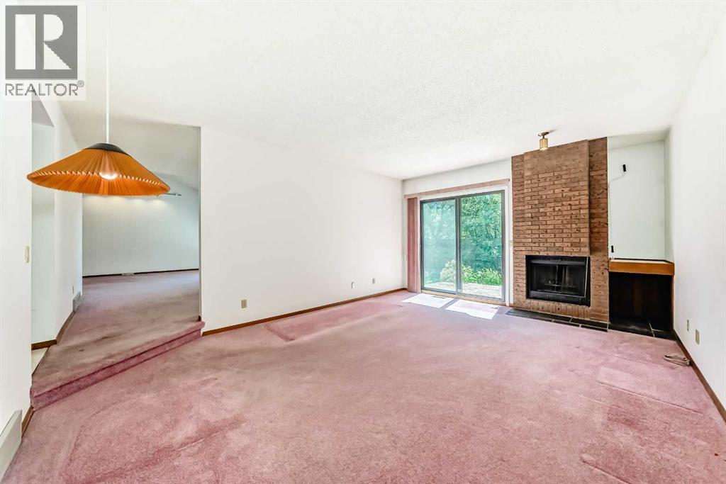 Photo 2 of 111 Deercross Road Se, Calgary AB