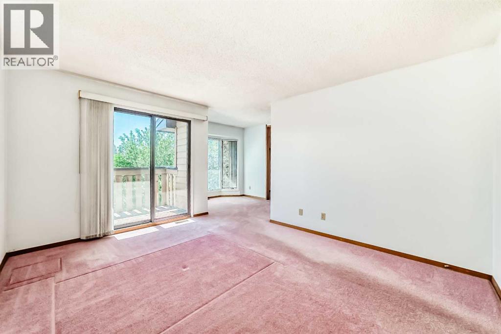 Photo 9 of 111 Deercross Road Se, Calgary AB