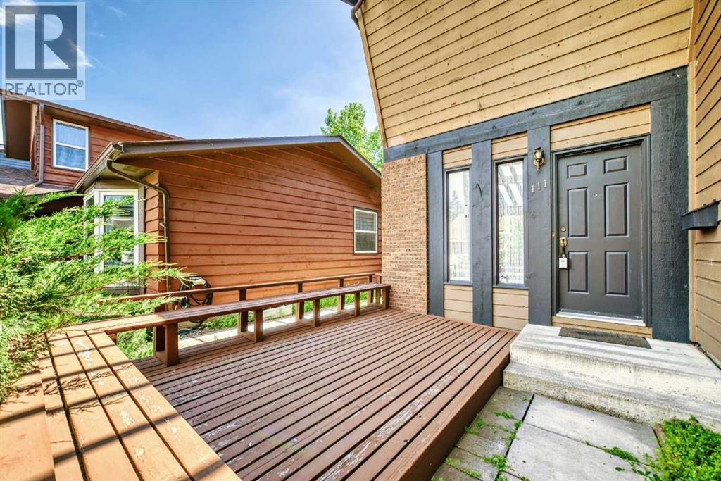 Photo 35 of 111 Deercross Road Se, Calgary AB