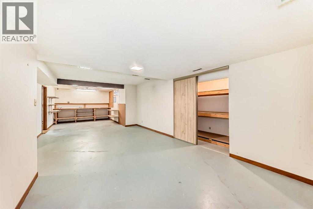 Photo 46 of 111 Deercross Road Se, Calgary AB