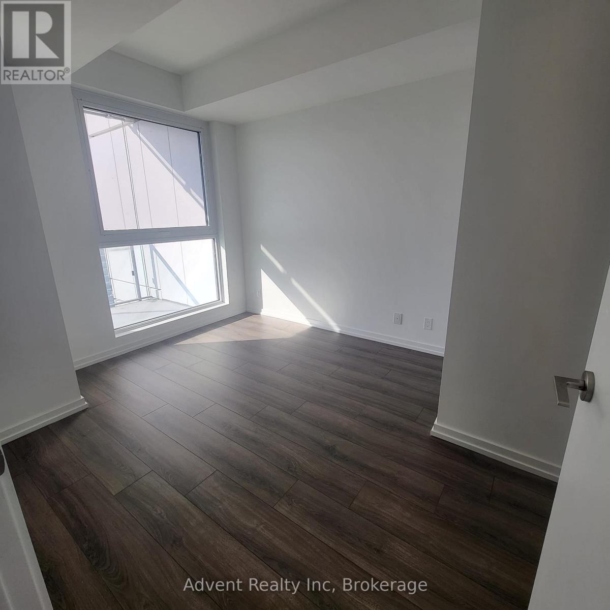 Photo 6 of 5505 7890 Jane Street, Vaughan ON
