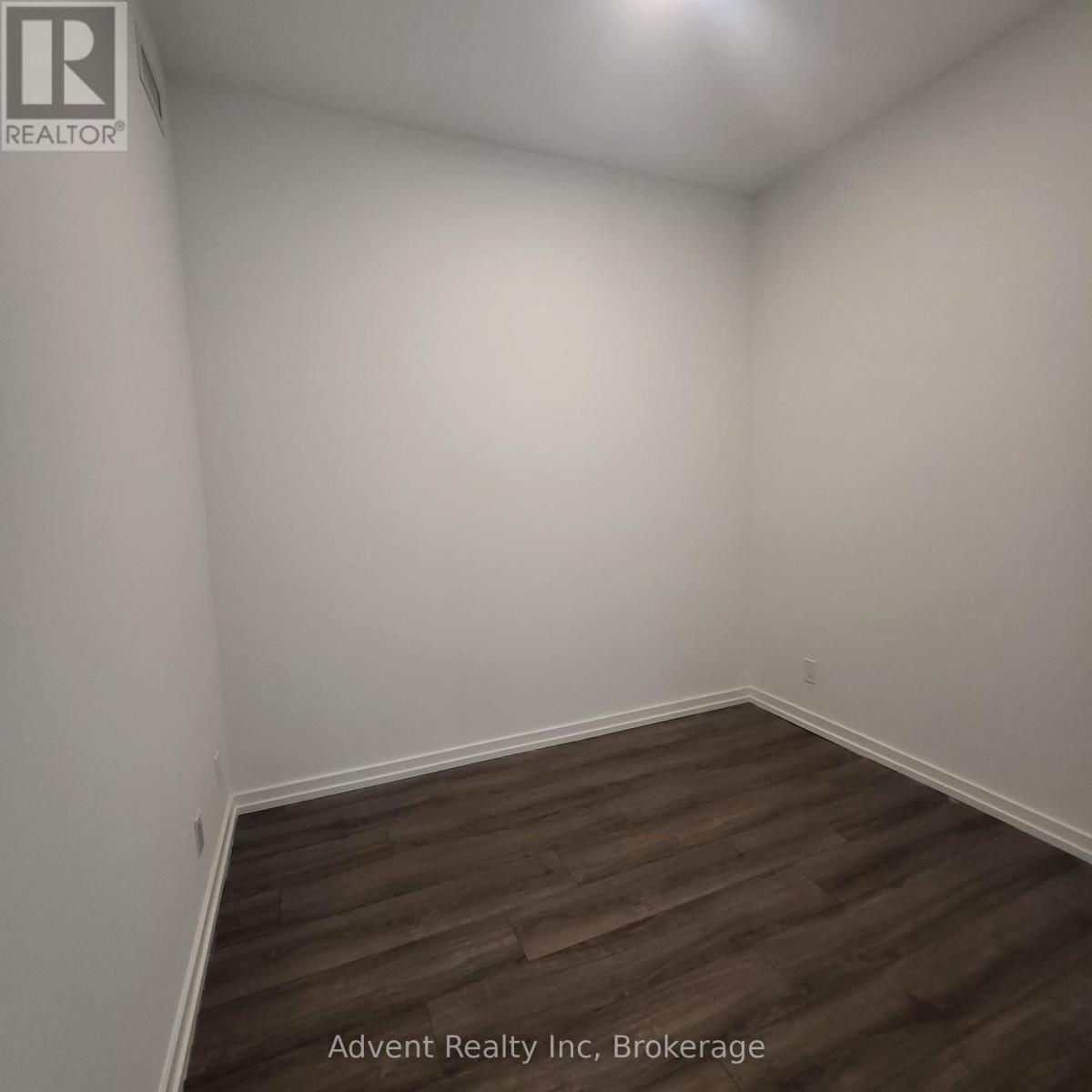 Photo 9 of 5505 7890 Jane Street, Vaughan ON
