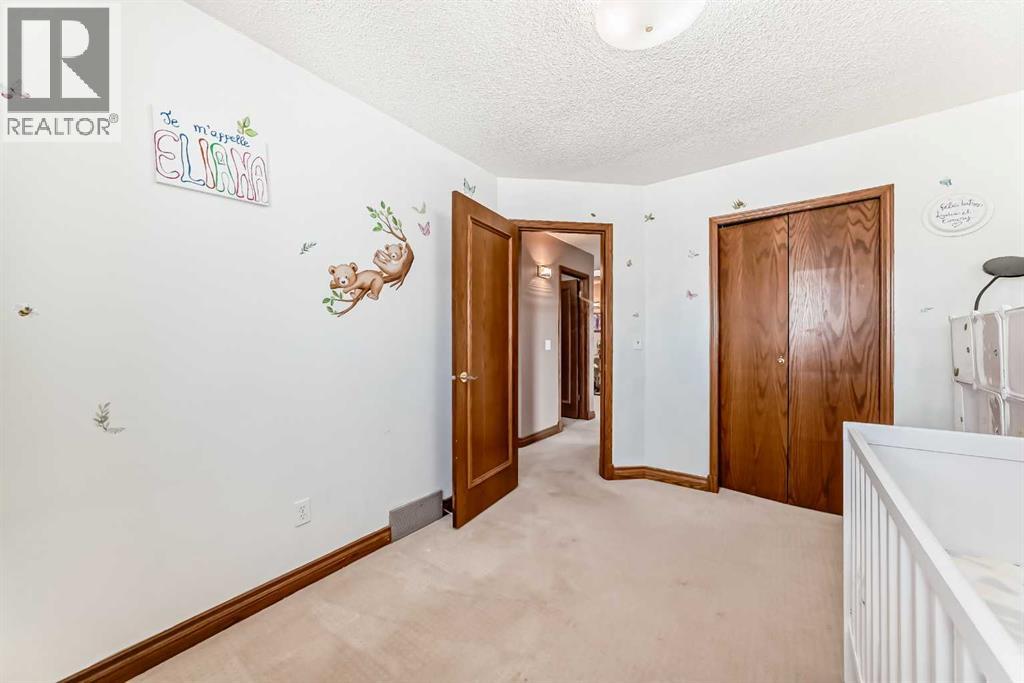 Single Family House for Sale in  Shawinigan Drive SW Shawnessy Calgary 