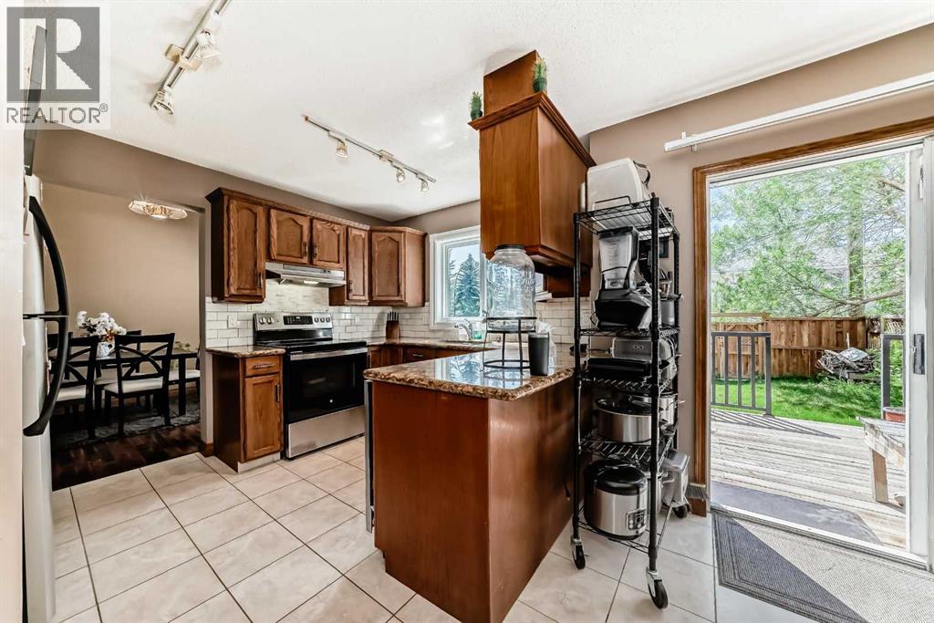 Single Family House for Sale in  Shawinigan Drive SW Shawnessy Calgary 