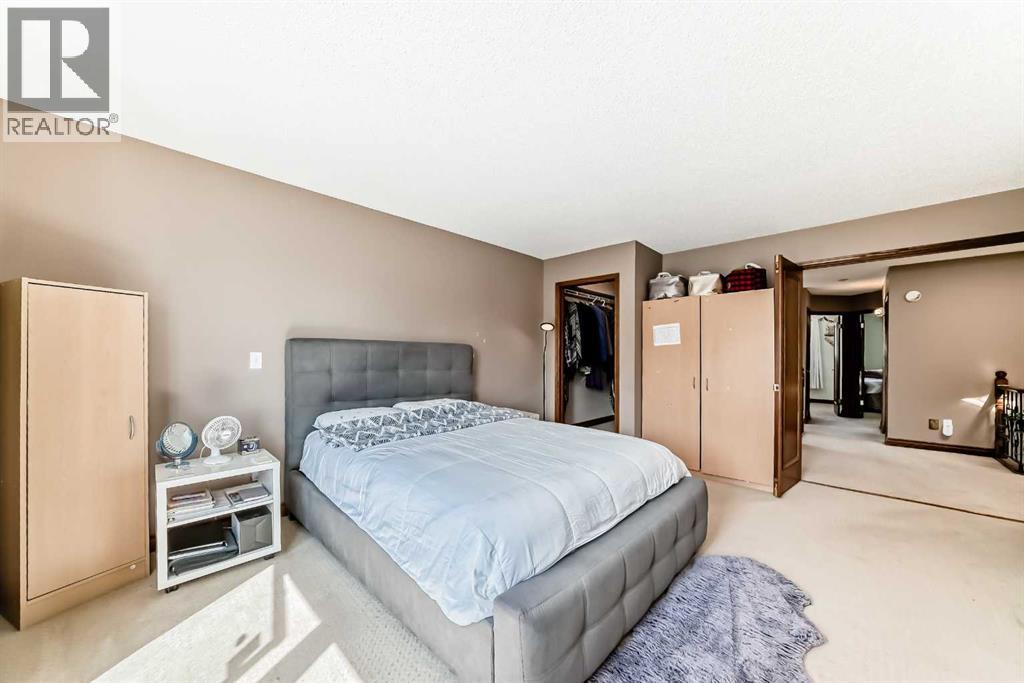 Single Family House for Sale in  Shawinigan Drive SW Shawnessy Calgary 