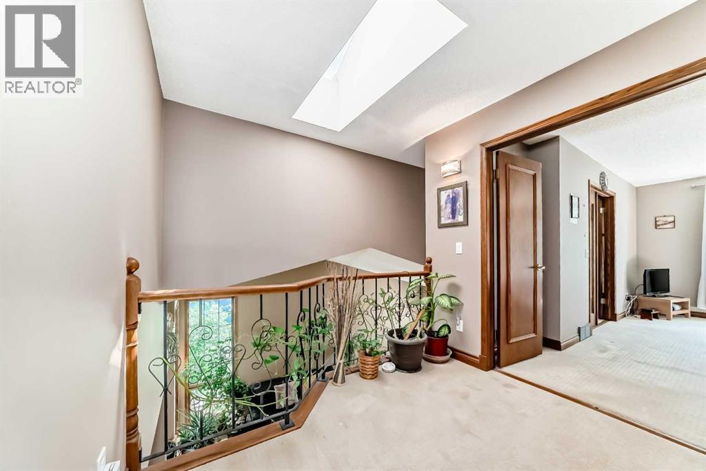 Single Family House for Sale in  Shawinigan Drive SW Shawnessy Calgary 