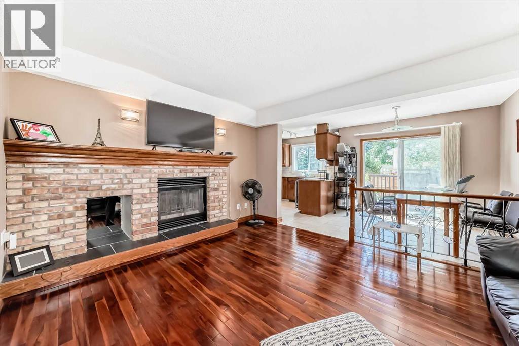 Single Family House for Sale in  Shawinigan Drive SW Shawnessy Calgary 