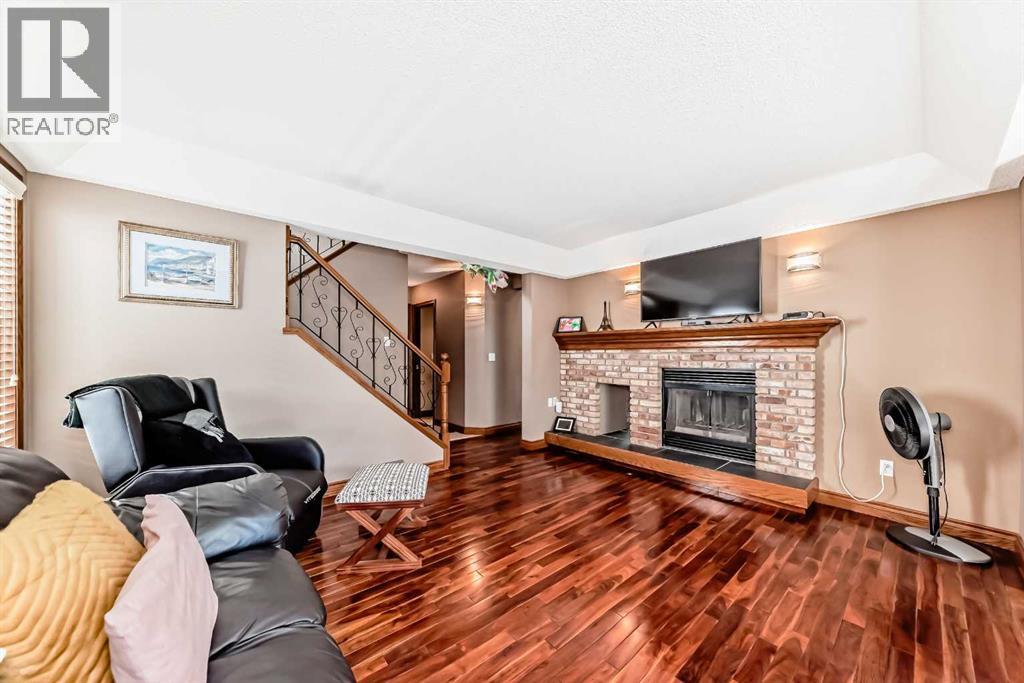 Single Family House for Sale in  Shawinigan Drive SW Shawnessy Calgary 