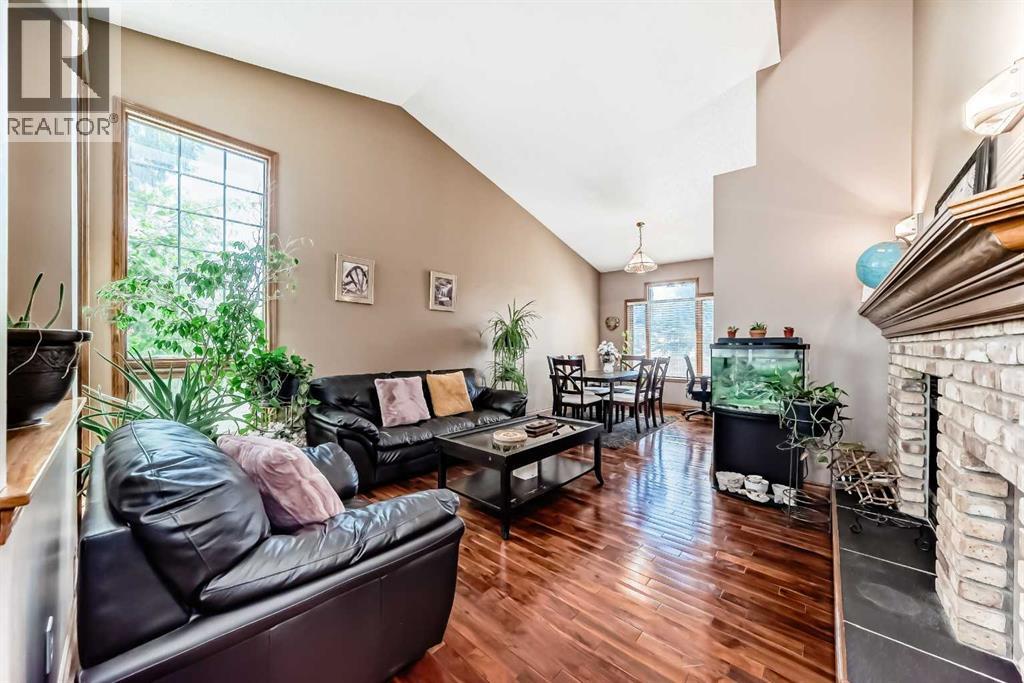 Single Family House for Sale in  Shawinigan Drive SW Shawnessy Calgary 