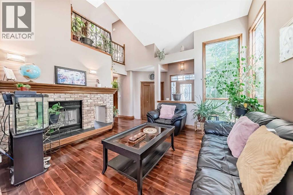 Single Family House for Sale in  Shawinigan Drive SW Shawnessy Calgary 