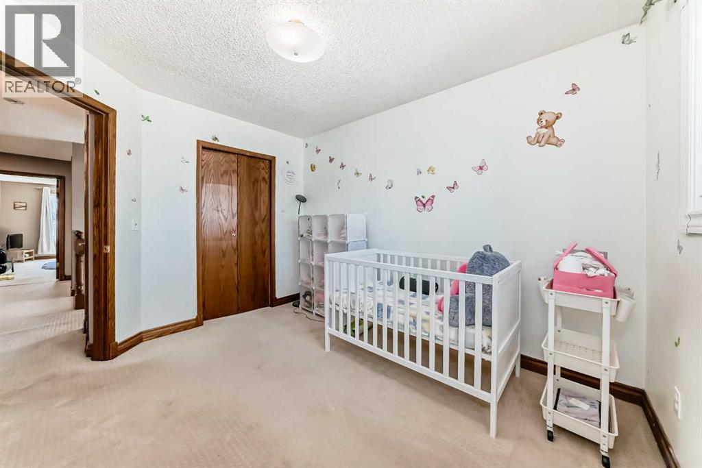 Single Family House for Sale in  Shawinigan Drive SW Shawnessy Calgary 