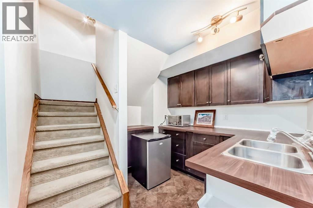 Single Family House for Sale in  Shawinigan Drive SW Shawnessy Calgary 