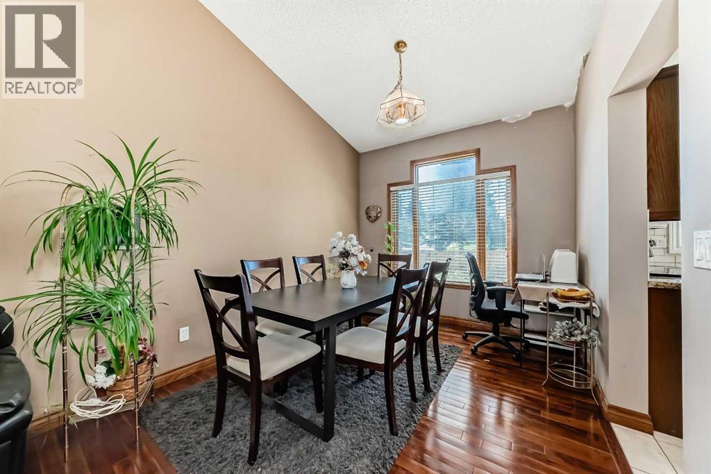 Single Family House for Sale in  Shawinigan Drive SW Shawnessy Calgary 
