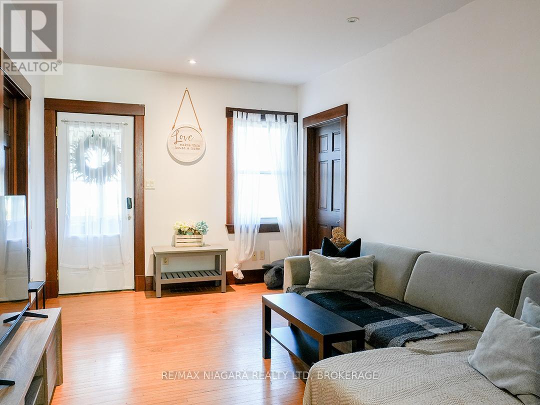 Photo 10 of 164 Mellanby Avenue, Port Colborne ON