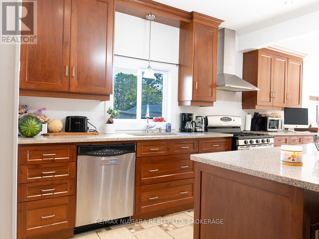 Photo 13 of 164 Mellanby Avenue, Port Colborne ON