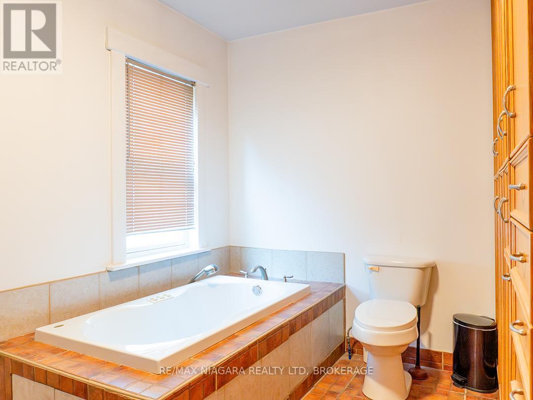 Photo 46 of 164 Mellanby Avenue, Port Colborne ON