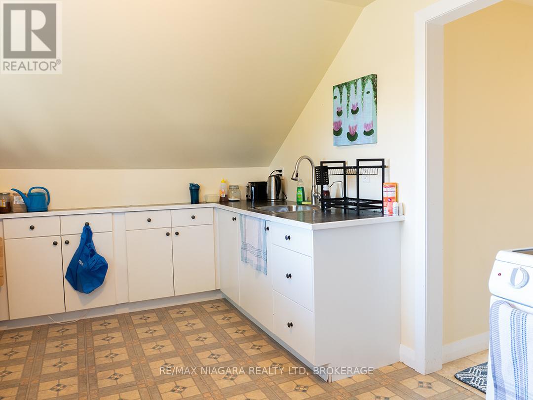 Photo 11 of 164 Mellanby Avenue, Port Colborne ON