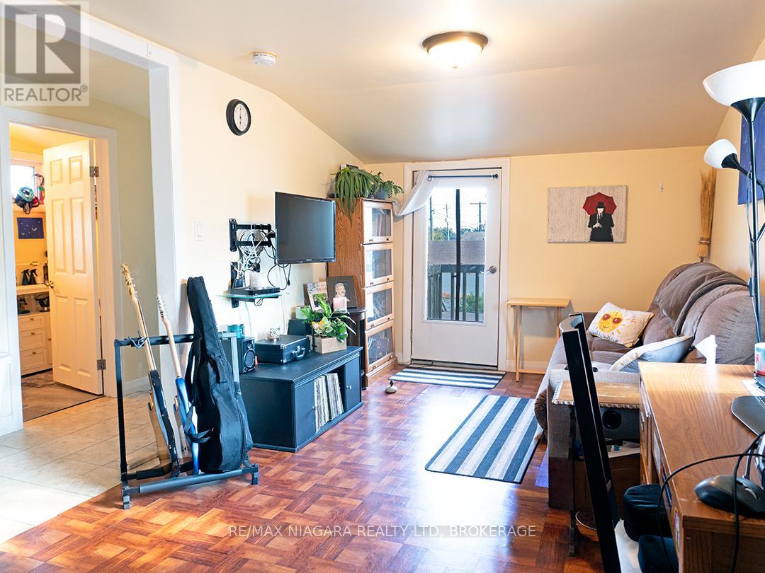 Photo 8 of 164 Mellanby Avenue, Port Colborne ON