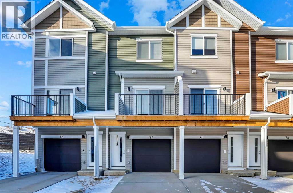 Single Family House for Sale in  Tuscany Summit Square NW Tuscany Calgary 