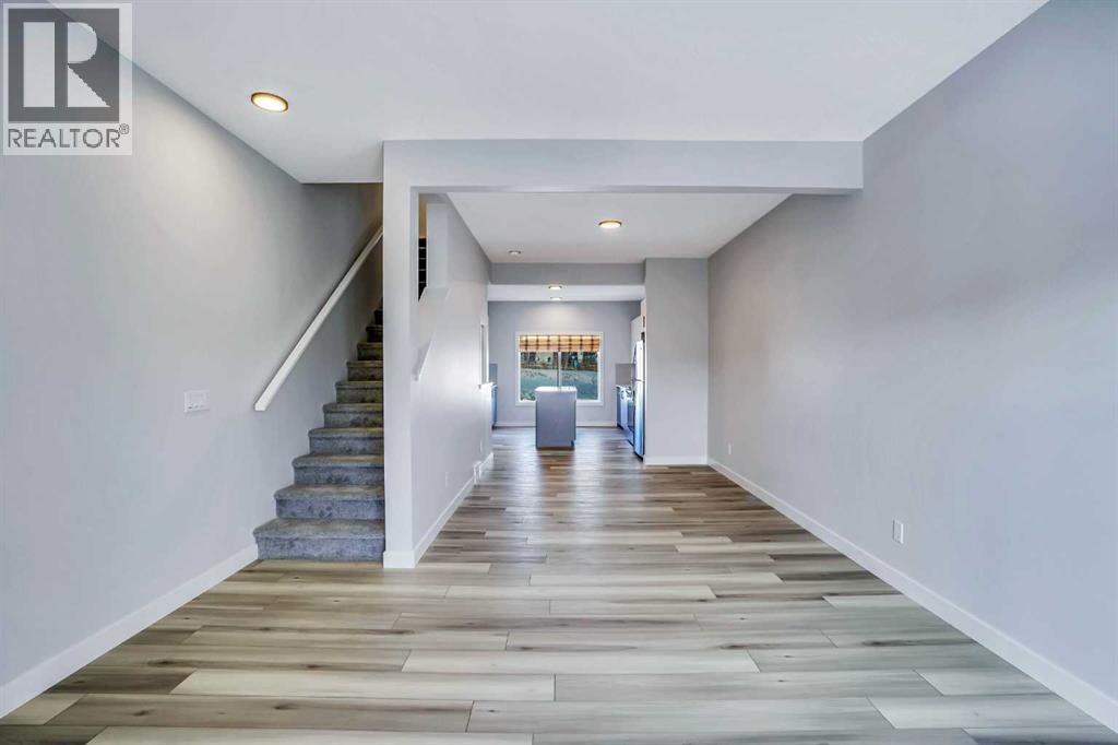 Single Family House for Sale in  Tuscany Summit Square NW Tuscany Calgary 