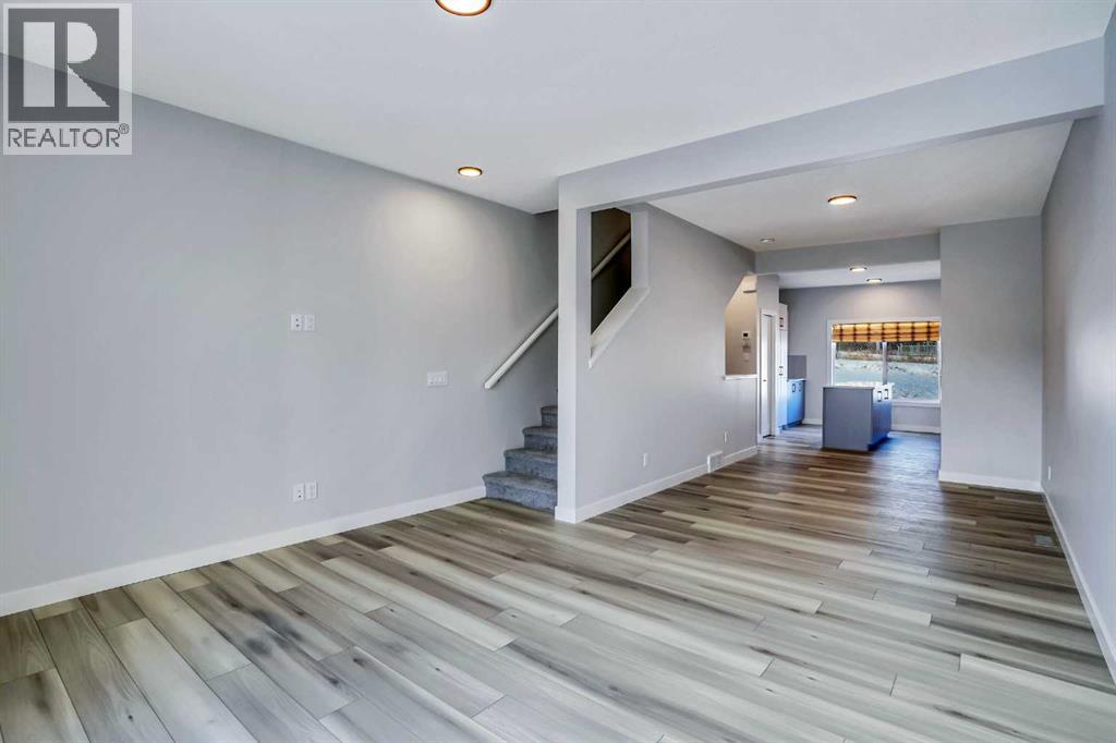Single Family House for Sale in  Tuscany Summit Square NW Tuscany Calgary 