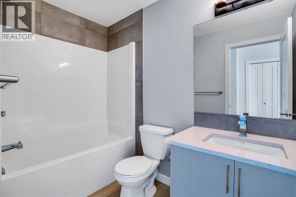 Single Family House for Sale in  Tuscany Summit Square NW Tuscany Calgary 
