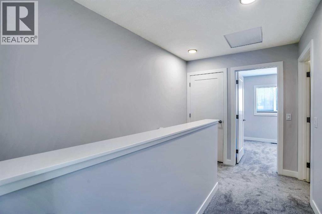Single Family House for Sale in  Tuscany Summit Square NW Tuscany Calgary 