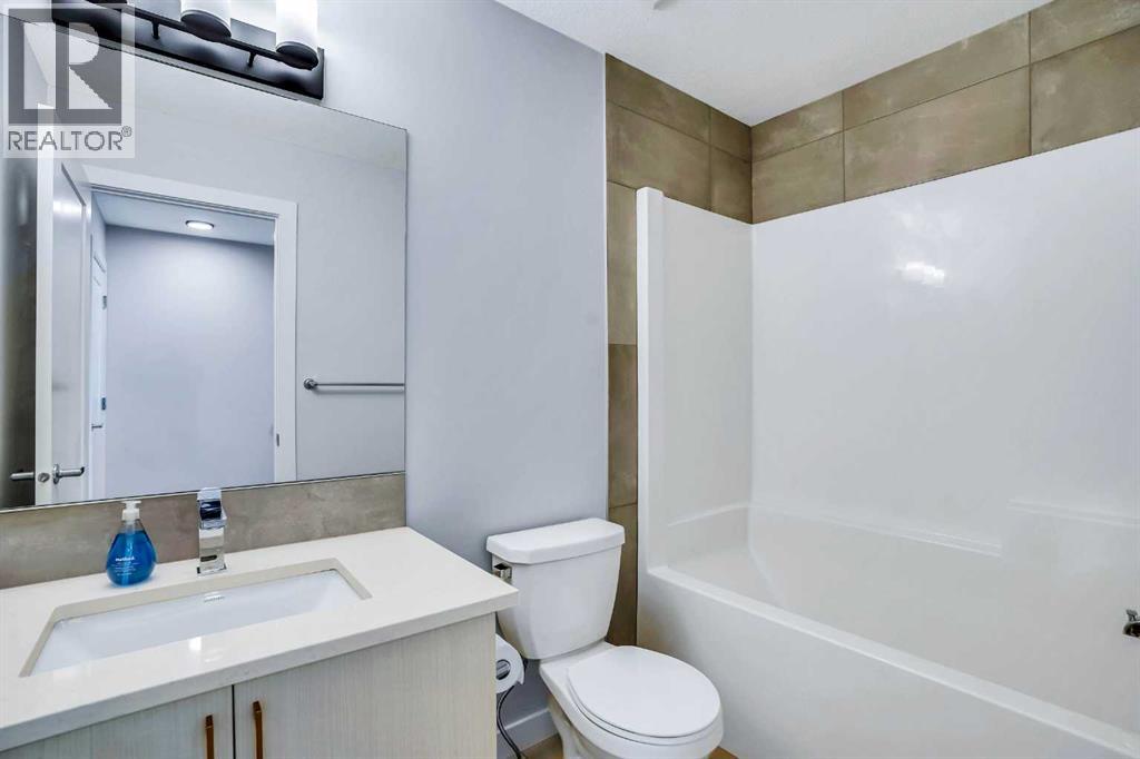 Single Family House for Sale in  Tuscany Summit Square NW Tuscany Calgary 
