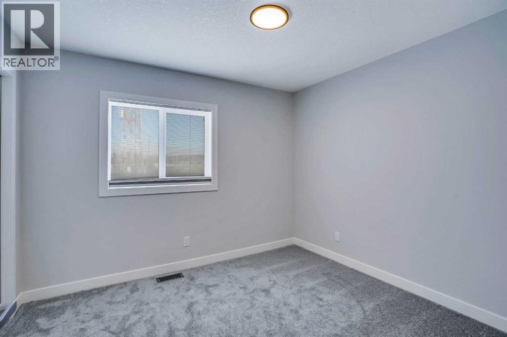 Single Family House for Sale in  Tuscany Summit Square NW Tuscany Calgary 