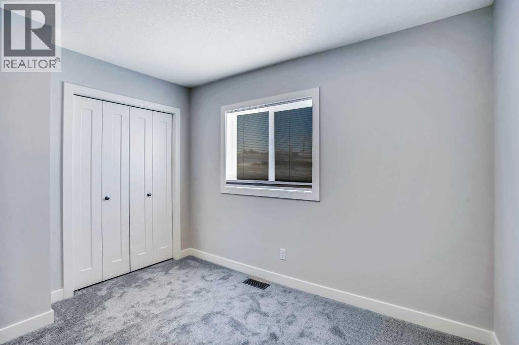Single Family House for Sale in  Tuscany Summit Square NW Tuscany Calgary 