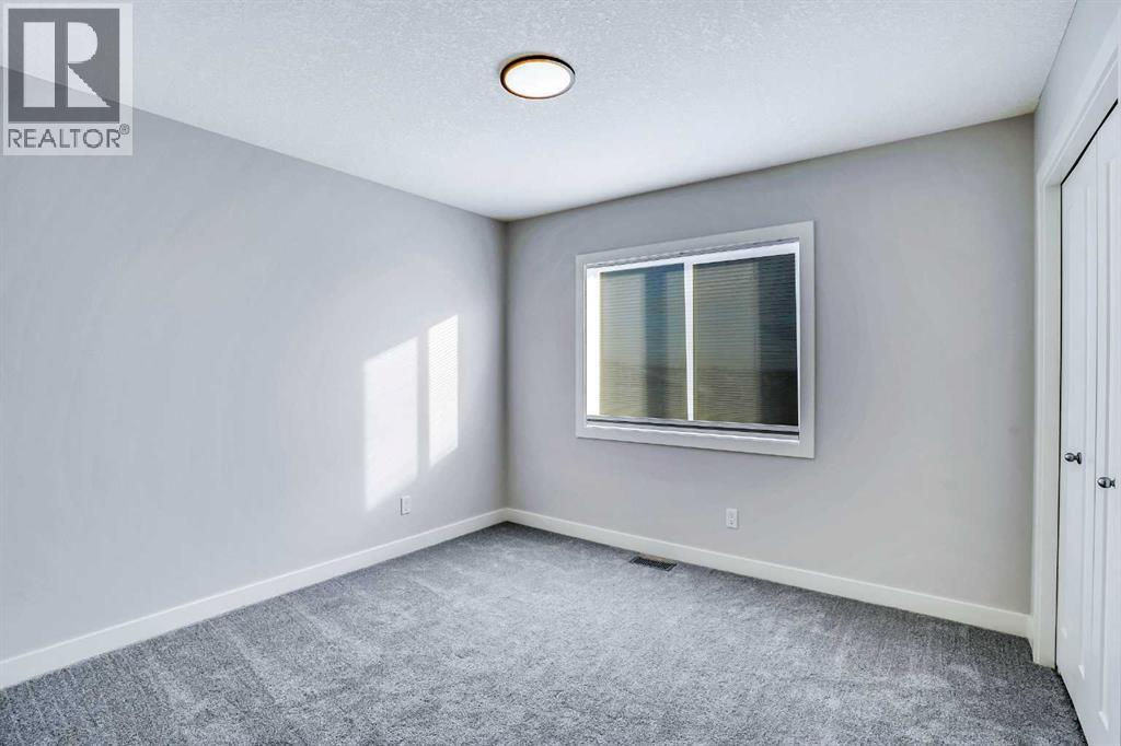 Single Family House for Sale in  Tuscany Summit Square NW Tuscany Calgary 