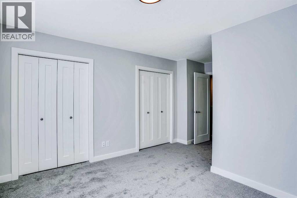 Single Family House for Sale in  Tuscany Summit Square NW Tuscany Calgary 
