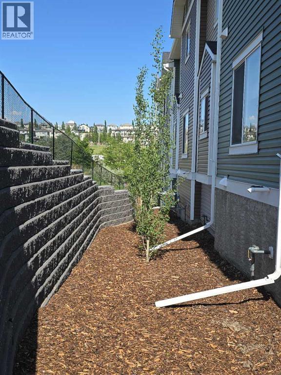 Single Family House for Sale in  Tuscany Summit Square NW Tuscany Calgary 