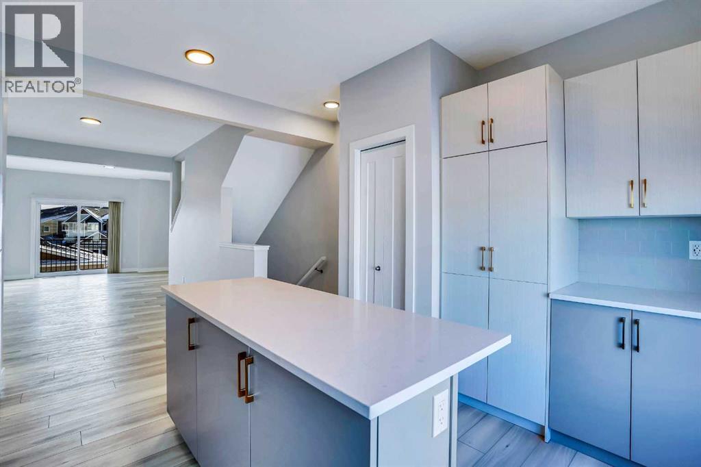 Single Family House for Sale in  Tuscany Summit Square NW Tuscany Calgary 