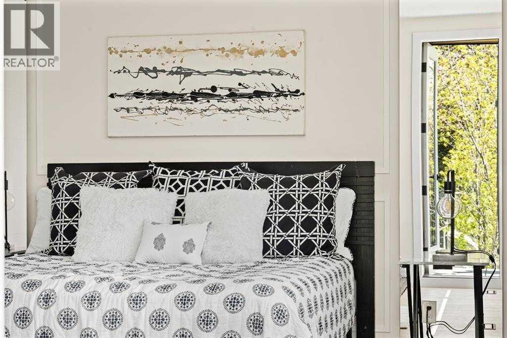 Photo 9 of 726 25 Avenue Nw, Calgary AB