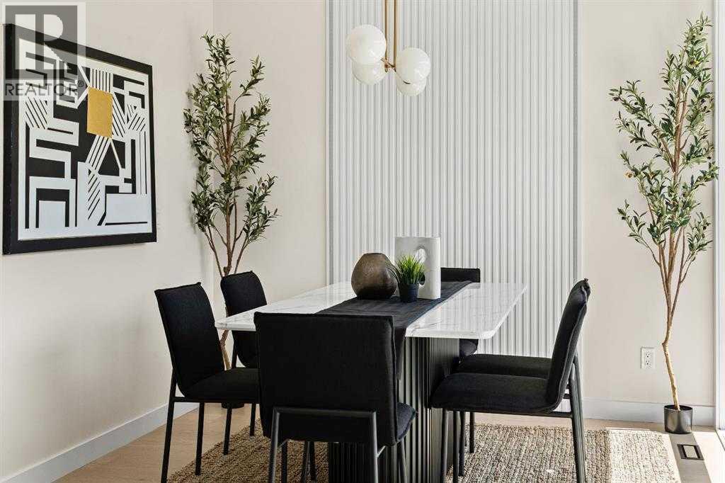 Photo 2 of 726 25 Avenue Nw, Calgary AB