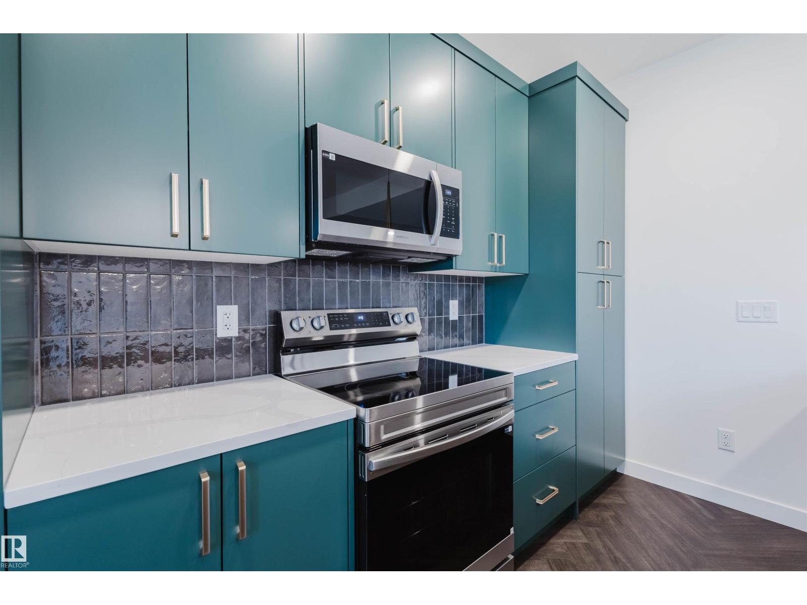 Photo 12 of 1334 Keswick Dr Sw, Edmonton AB
