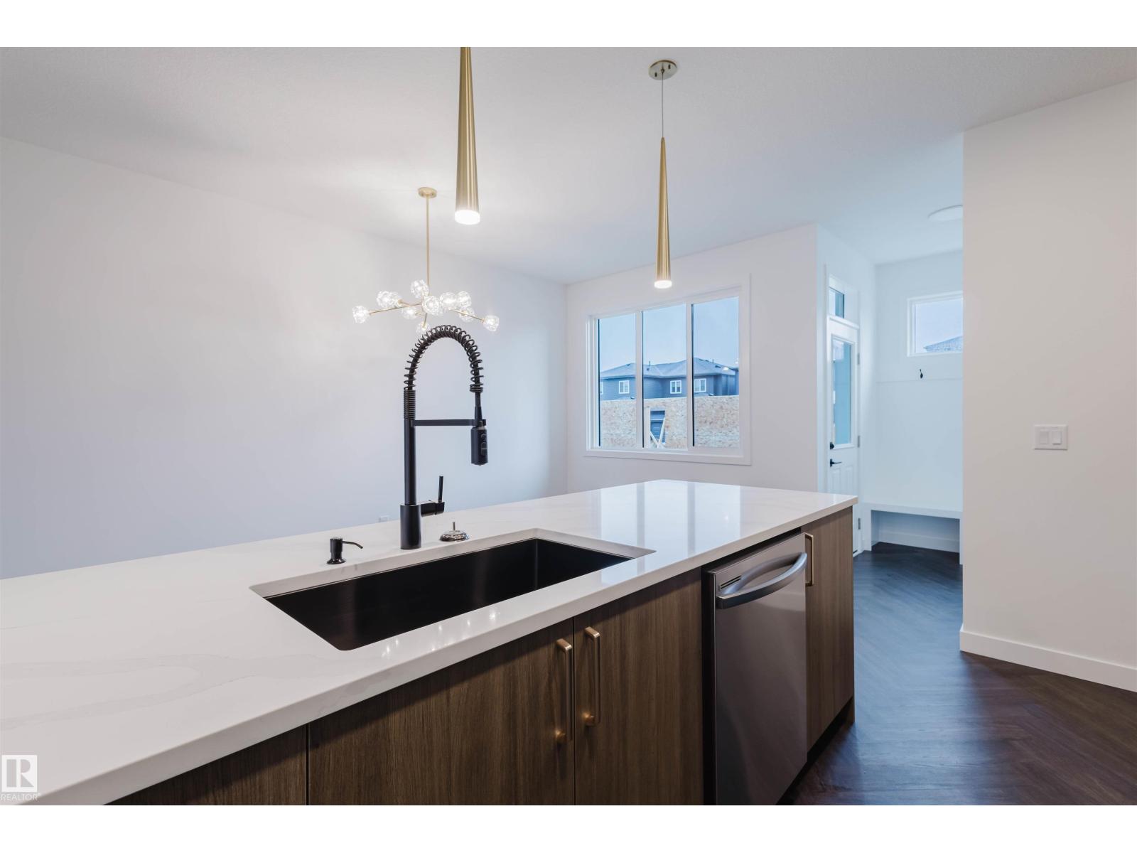 Photo 15 of 1334 Keswick Dr Sw, Edmonton AB