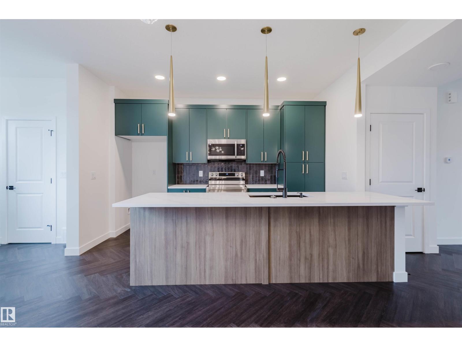 Photo 9 of 1334 Keswick Dr Sw, Edmonton AB