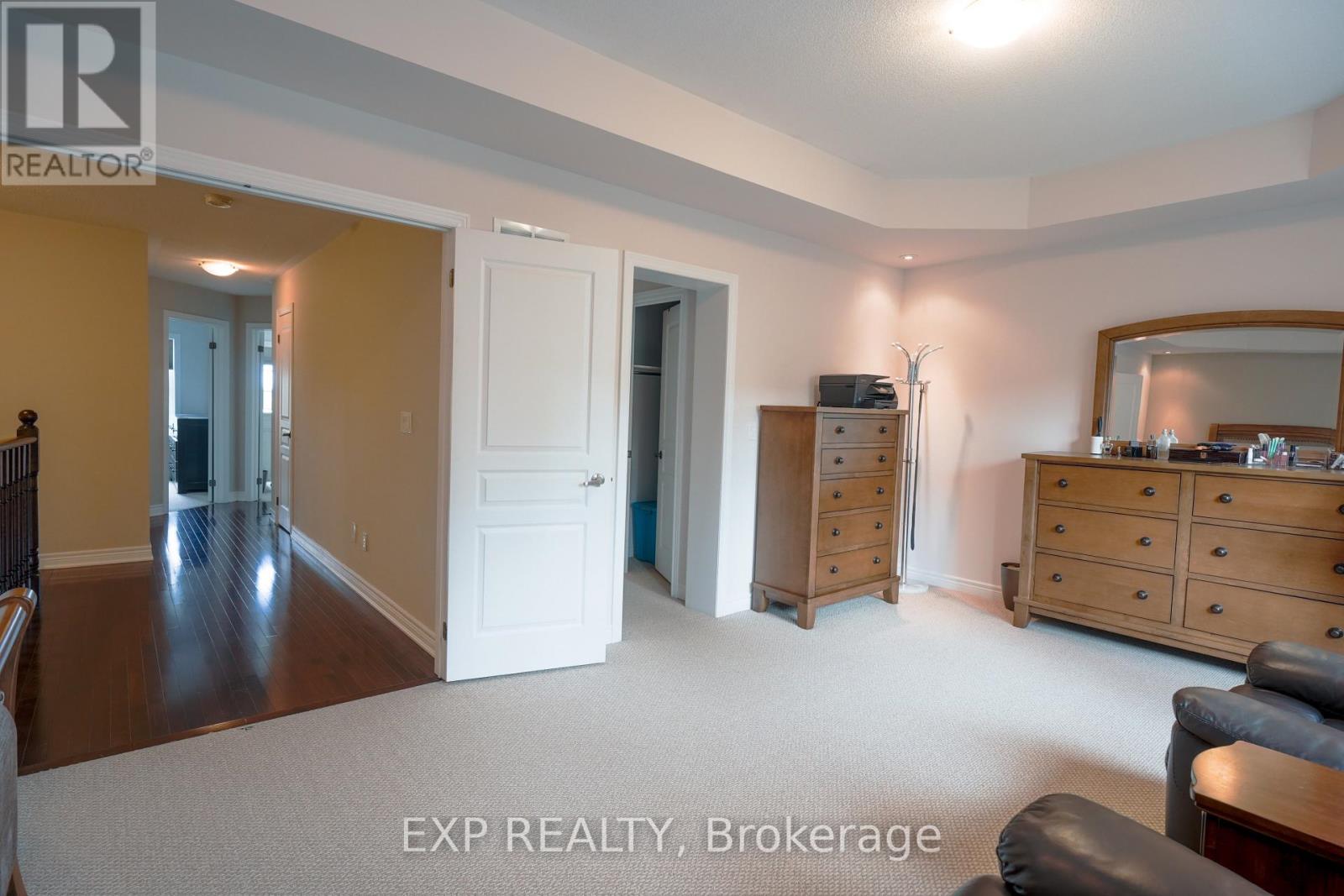 Photo 13 of 22 4135 Shipp Drive, Mississauga ON